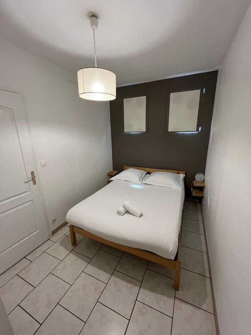 Tours à portée de main Esterno foto
